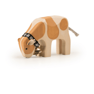 Kalb Simmentaler fressend