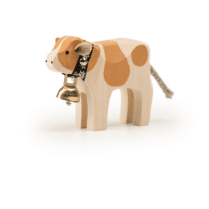 Kalb Simmentaler stehend